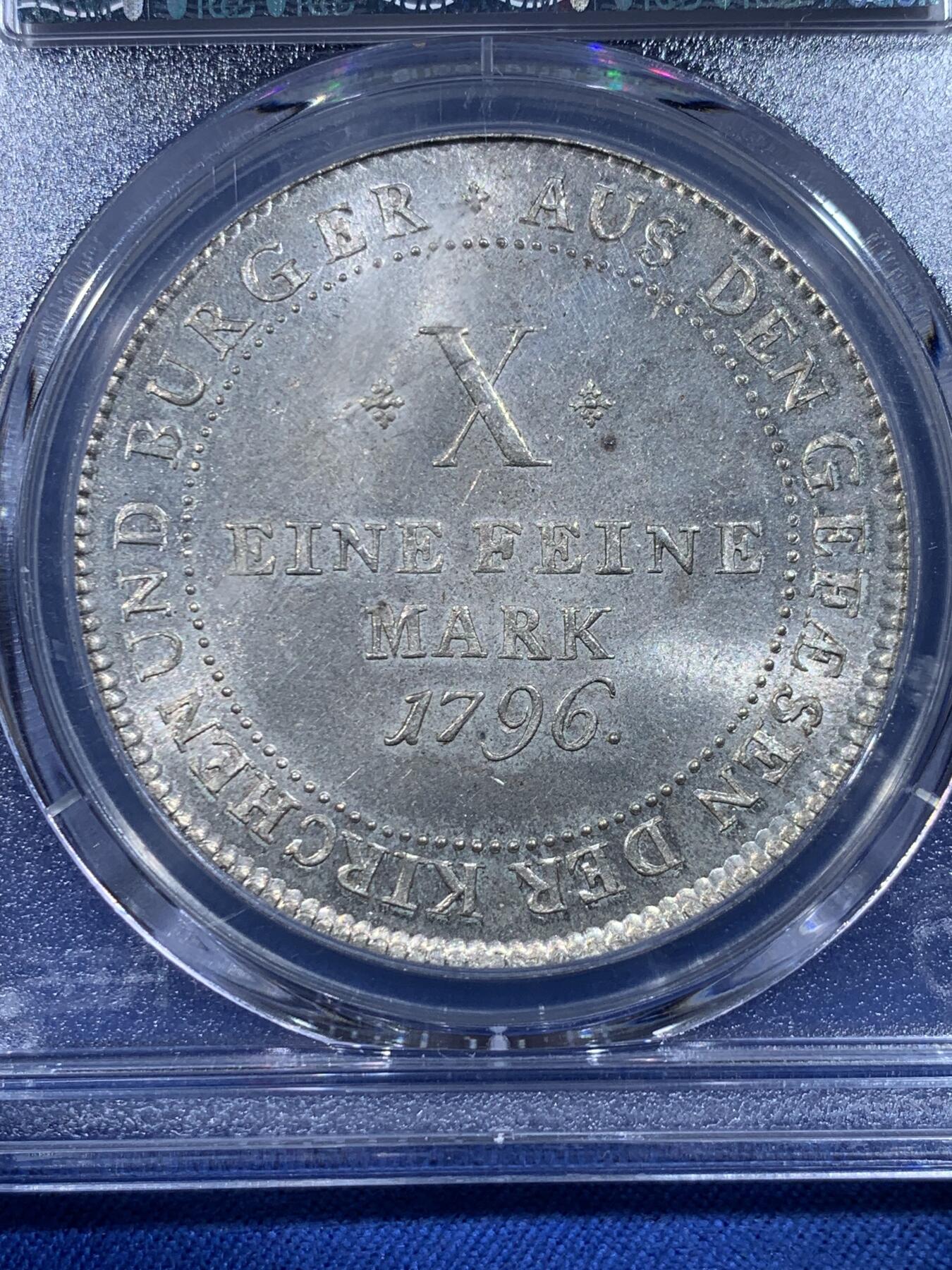 《竞宝斋》第433场 周日，周一 2场连拍 （全场包邮） 冠军分 PCGS MS65 德国 1796 法兰克福 烤鸡泰勒大银币 十字转光 顶级状态 深打凝霜 可遇不可求的状态