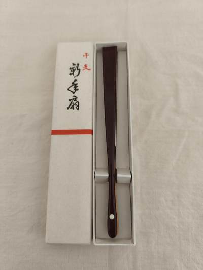海外回流精品拍卖11.2 - 原盒全新日本回流生肖兔扇子一把