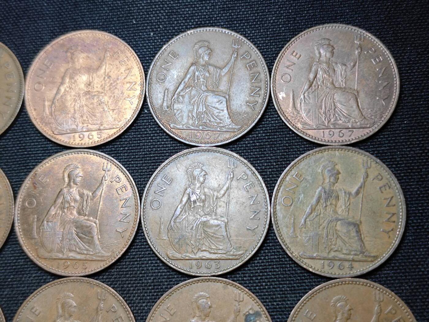 KK钱币收藏小铺  第359场  2月预留时间 周末发货  英国一便士铜币一组15枚