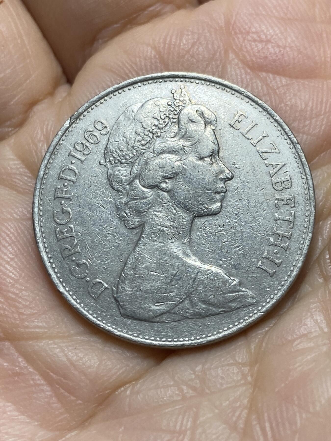 2025年第一百一十八场(总第一百四十四场）外国好品散币(免佣金) 英国🇬🇧1969年10新便士(伊丽莎白二世中年花冠，十进制第一版)