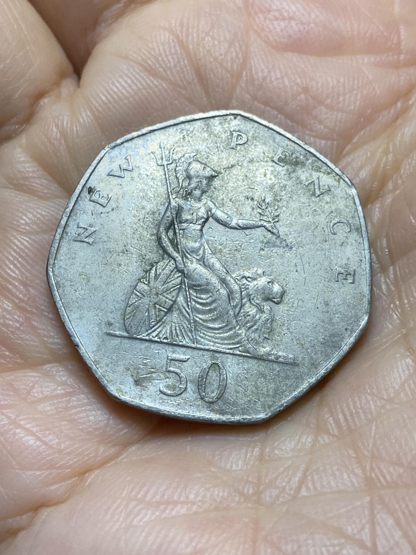 2025年第一百一十八场(总第一百四十四场）外国好品散币(免佣金) 英国🇬🇧1978年50新便士(伊丽莎白二世中年花冠，十进制第一版)