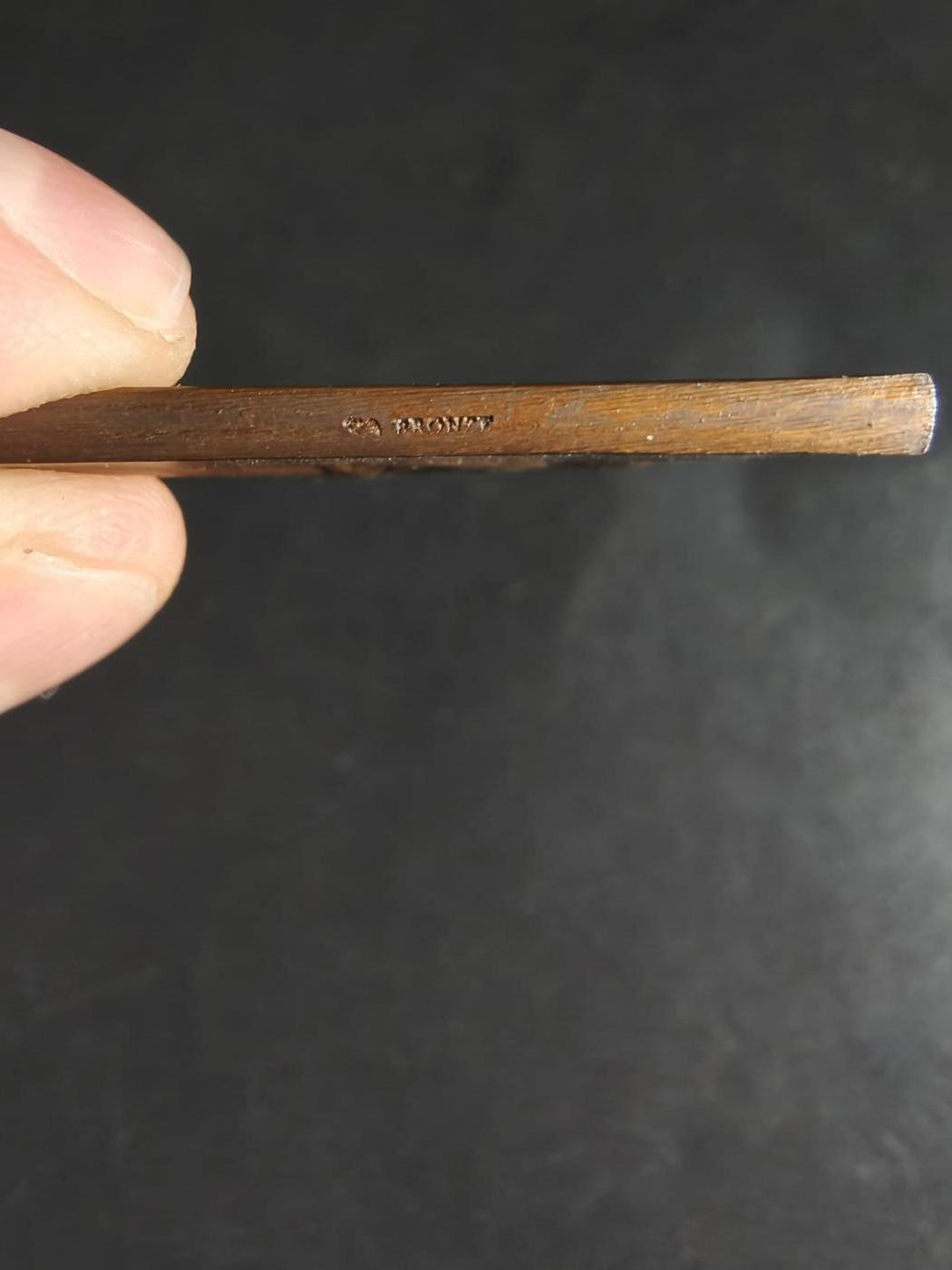 老王徽章第159期 法国马赛市1868年方形大铜章       小天使       尺寸68×43mm.    重量87.6g