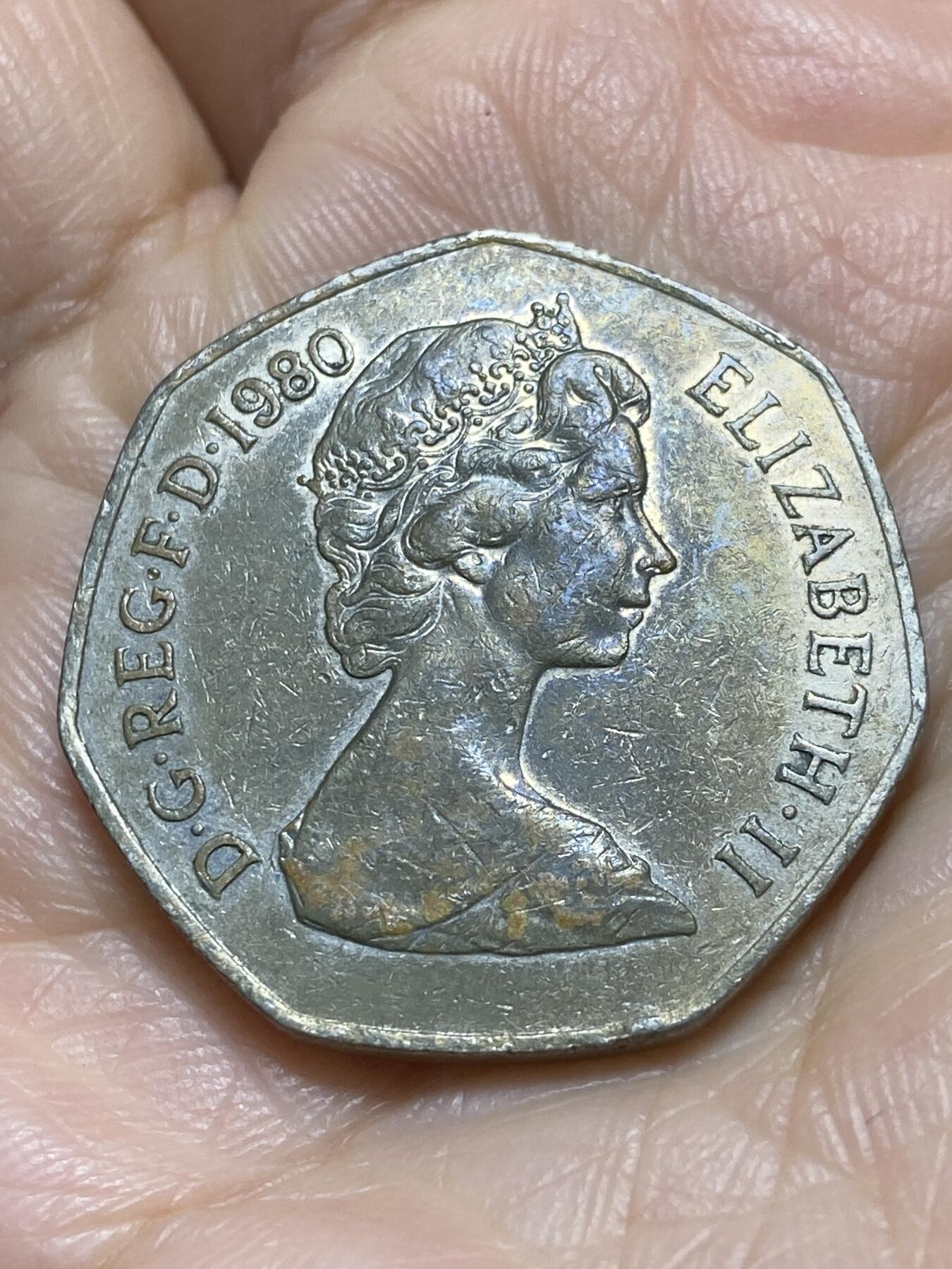 2025年第一百一十八场(总第一百四十四场）外国好品散币(免佣金) 英国🇬🇧1980年50新便士(伊丽莎白二世中年花冠，十进制第一版)