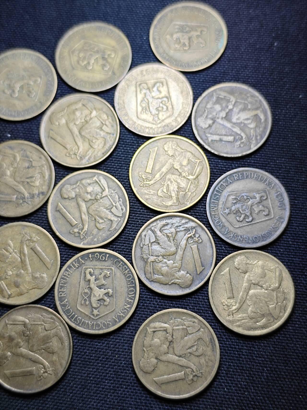 KK钱币收藏小铺  第359场  2月预留时间 周末发货  捷克斯洛伐克一组1克朗铜币26枚