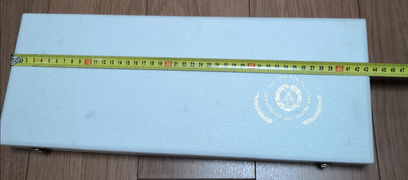 红色经典收藏拍卖专场第28期 保真东德司令佩剑  全套 未开刃 不含衣服