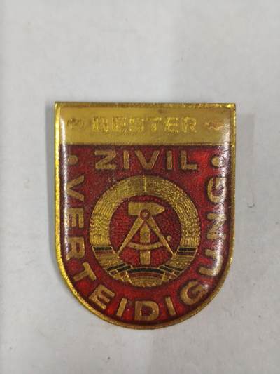 韵星假日拍卖第二十九期 -- Rimey Holidays Auction 29 - 民主德国民防徽章