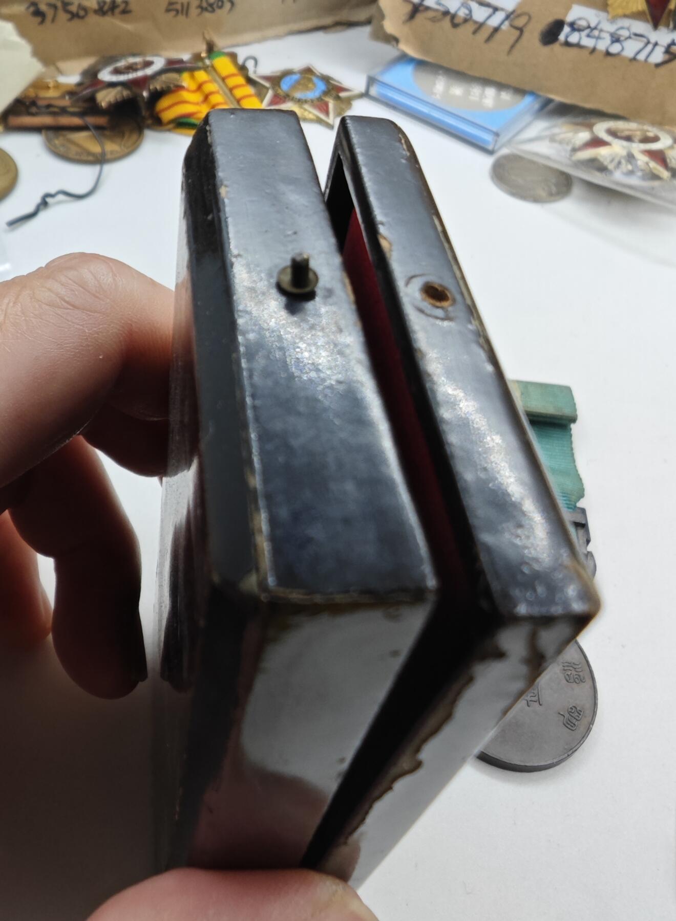 红色经典收藏拍卖专场第28期 勿忘国耻勿忘历史  伪蒙古自治 带原盒扣具丢失