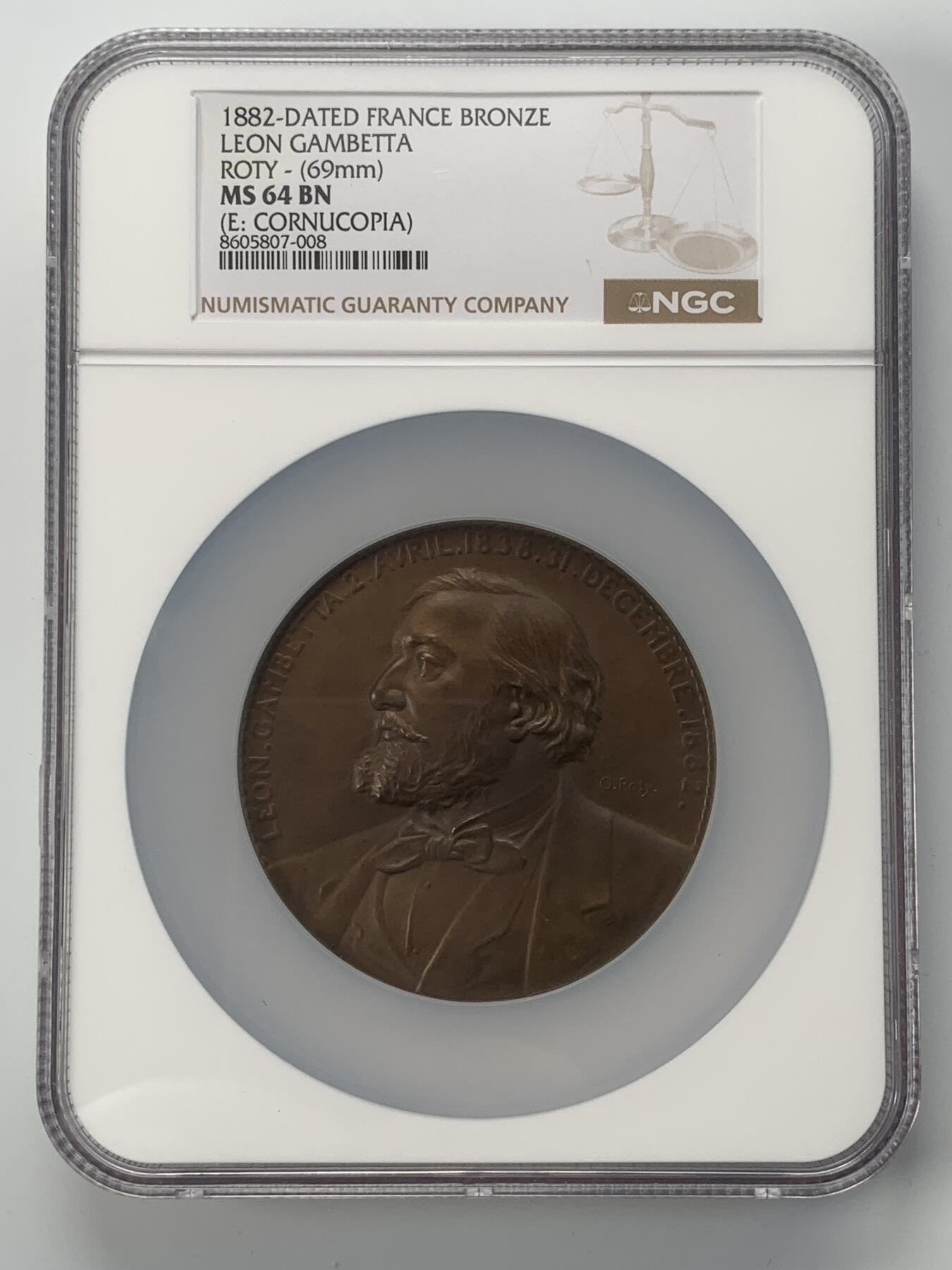 掌中浮雕-藏着的欧洲第039场 NGC MS64 : 1882年法国政治家莱昂·甘必大（Léon Gambetta）逝世纪念铜章，69mm，章牌艺术大师奥斯卡·罗蒂作品