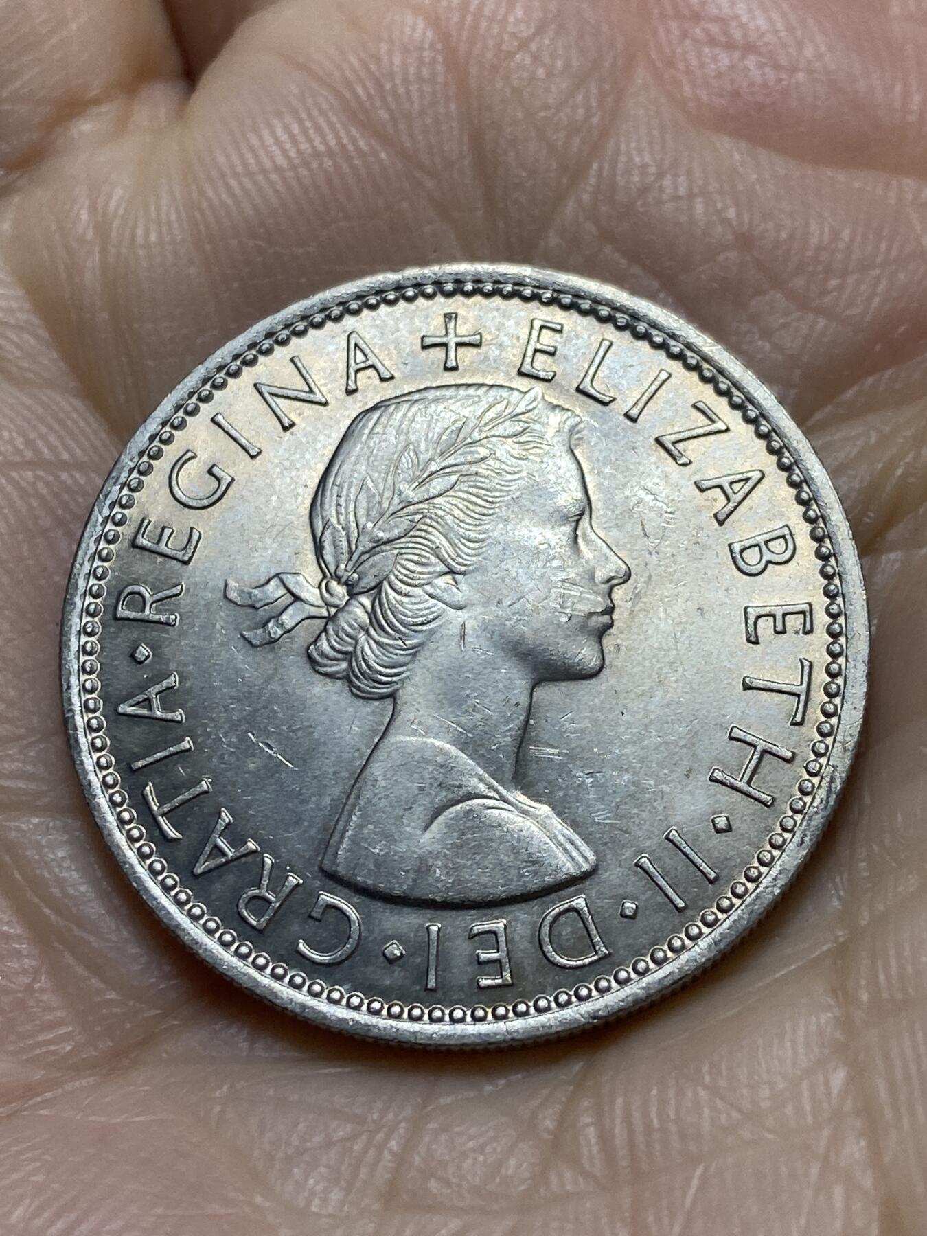 2025年第一百一十八场(总第一百四十四场）外国好品散币(免佣金) 英国🇬🇧1964年2先令(伊丽莎白二世青年桂冠，第二版)