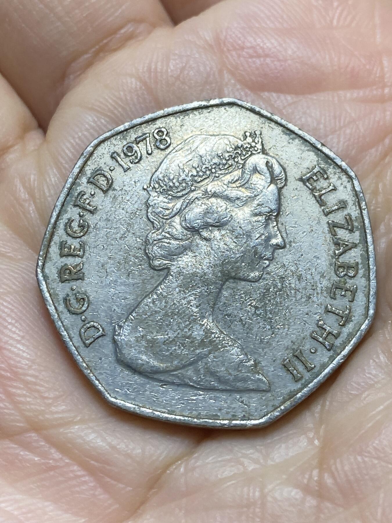 2025年第一百一十八场(总第一百四十四场）外国好品散币(免佣金) 英国🇬🇧1978年50新便士(伊丽莎白二世中年花冠，十进制第一版)