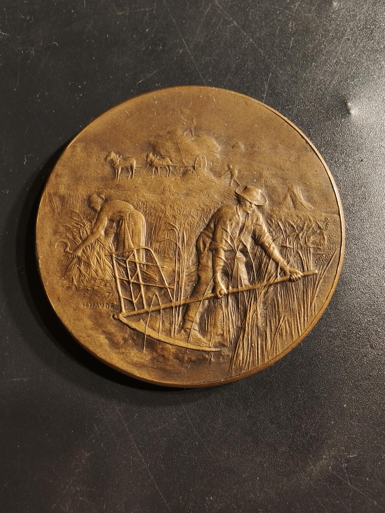 老王徽章第159期 法国1914年瓦唐市农业展大铜章     直径50mm.   重量57.5g