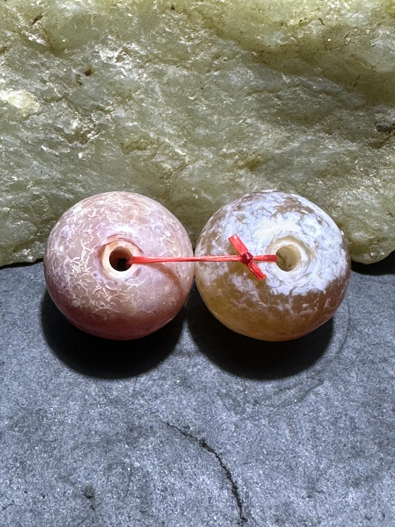 精美高玉化奶油皮风化纹玛瑙苹果珠一对，，