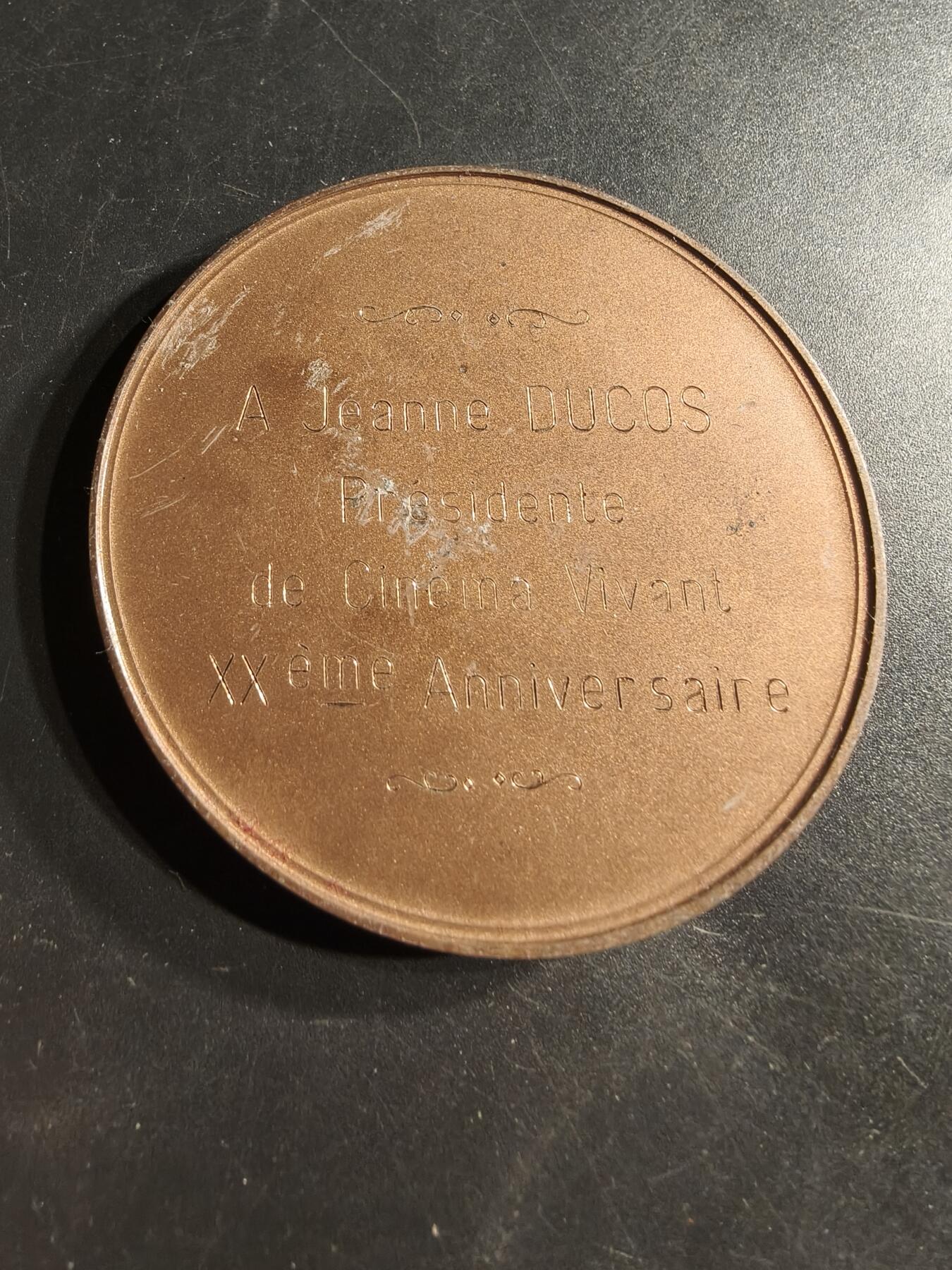 老王徽章第159期 法国塔布市大铜章    直径58mm.   重量108g