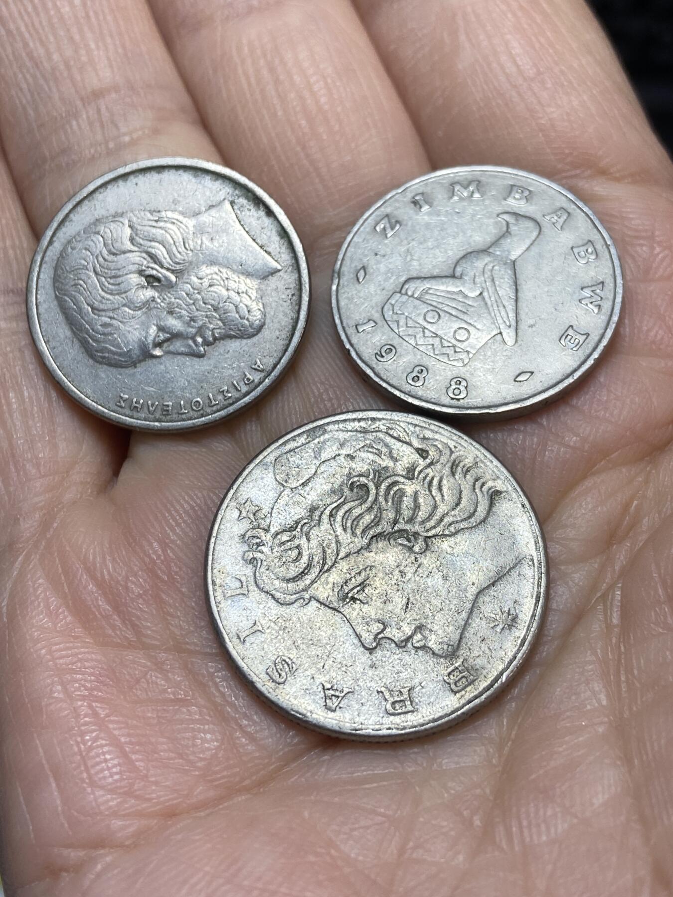 2025年第一百一十八场(总第一百四十四场）外国好品散币(免佣金) 各国散币3枚：津巴布韦🇿🇼1988年20分，希腊🇬🇷1978年5德拉克马，巴西🇧🇷1970年20分