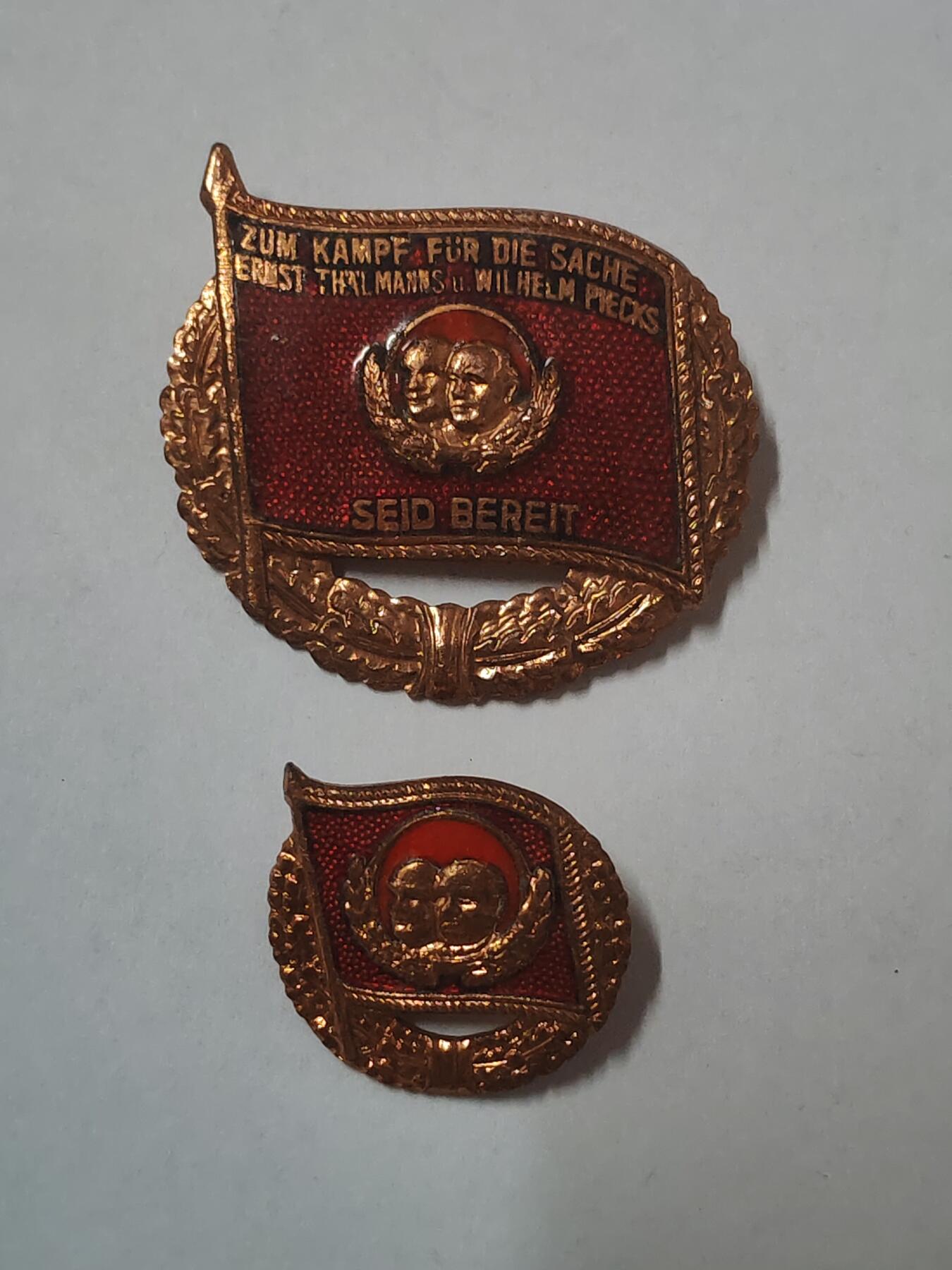 韵星假日拍卖第二十九期 -- Rimey Holidays Auction 29 民主德国铜级威廉匹克与台尔曼共同战斗奖章一套