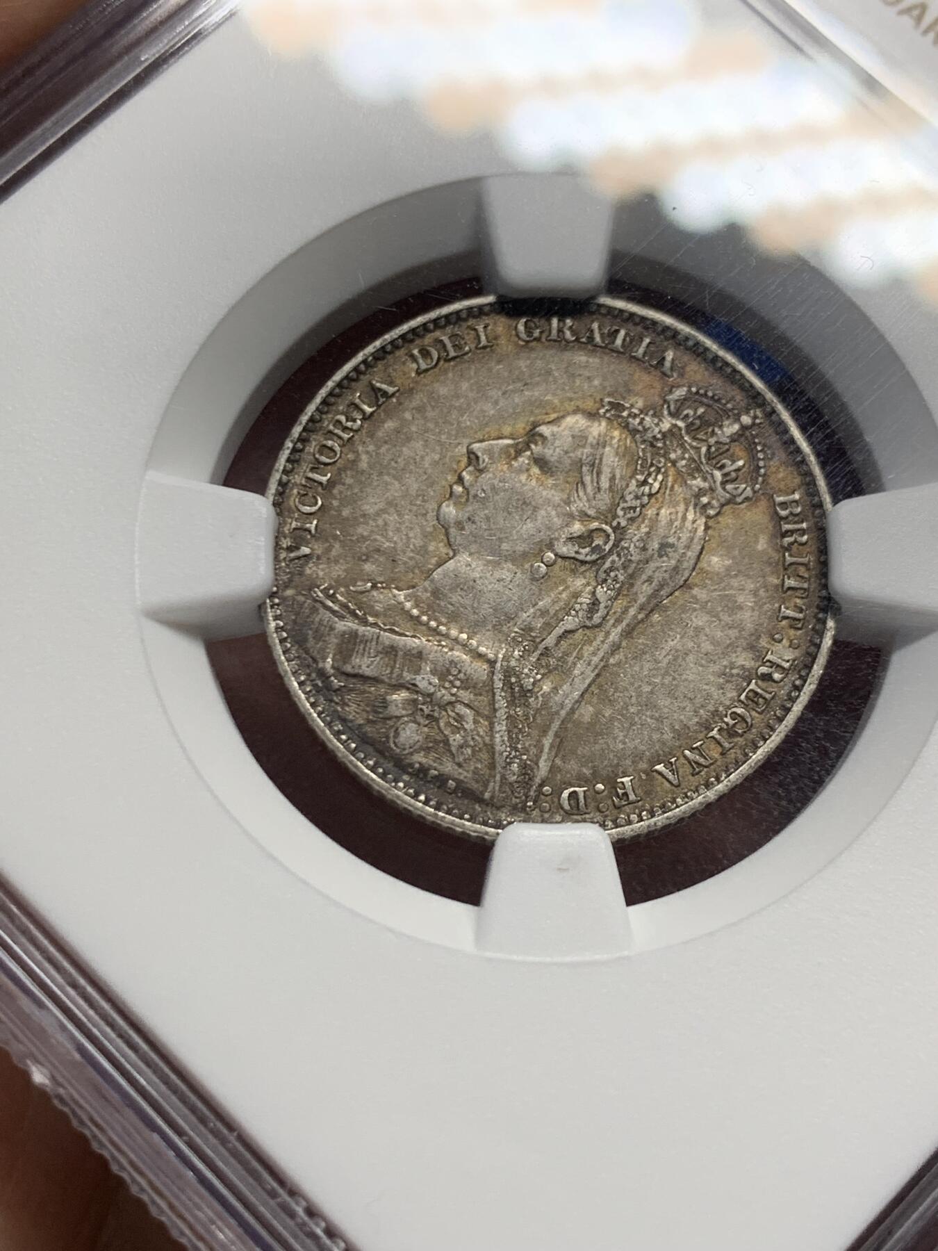 《竞宝斋》第433场 周日，周一 2场连拍 （全场包邮） NGC XF45 英国1892年维多利亚女王高冠1先令银币 原味深包浆