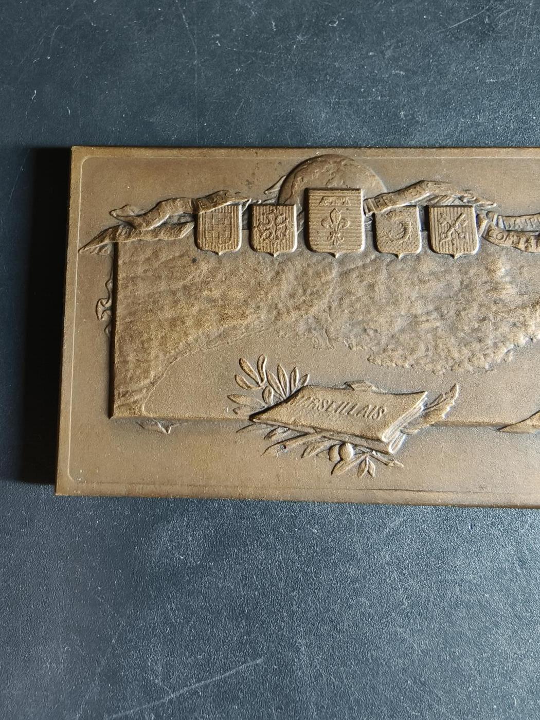 老王徽章第159期 法国马赛市1868年方形大铜章       小天使       尺寸68×43mm.    重量87.6g