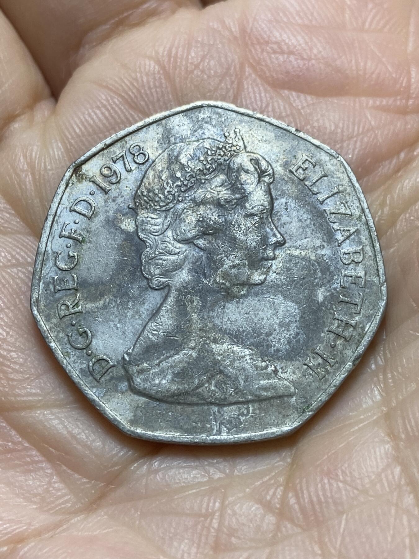 2025年第一百一十八场(总第一百四十四场）外国好品散币(免佣金) 英国🇬🇧1978年50新便士(伊丽莎白二世中年花冠，十进制第一版)
