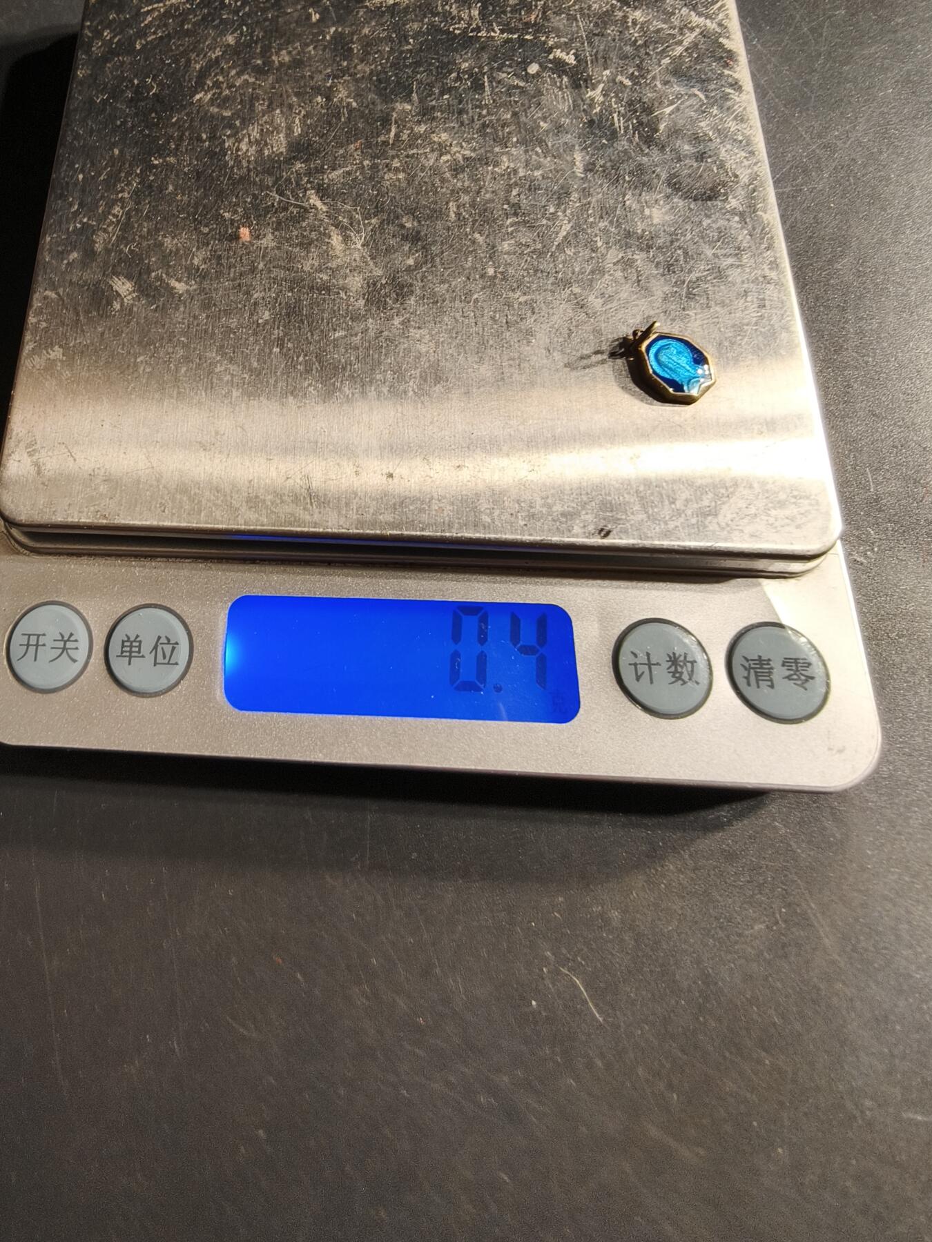 老王徽章第159期 法国天主教会纪念章     银质珐琅    0.4g