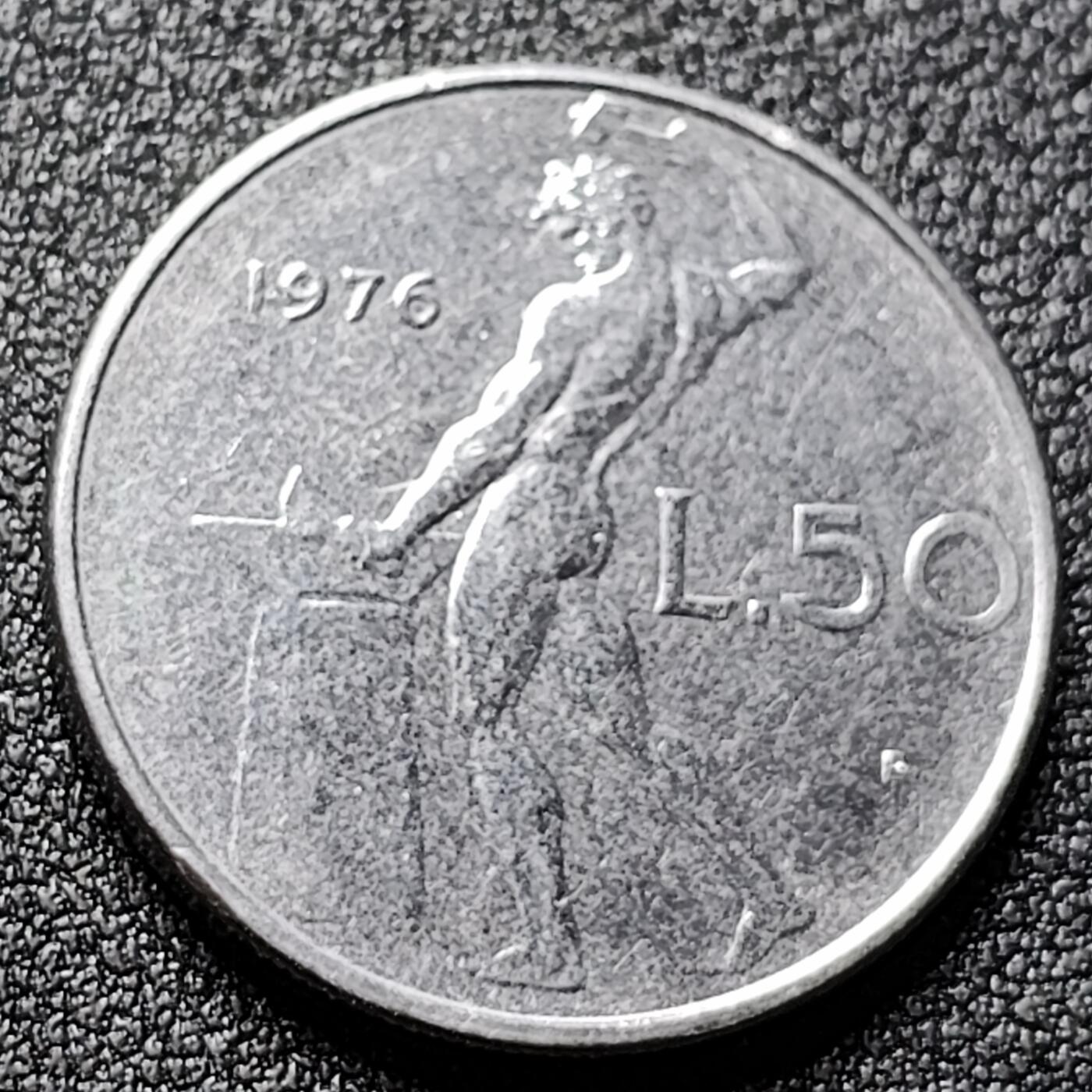 泉币菌-第119场-精品福利场 意大利 1976年 50里拉 锻冶之神 伍尔坎 24mm