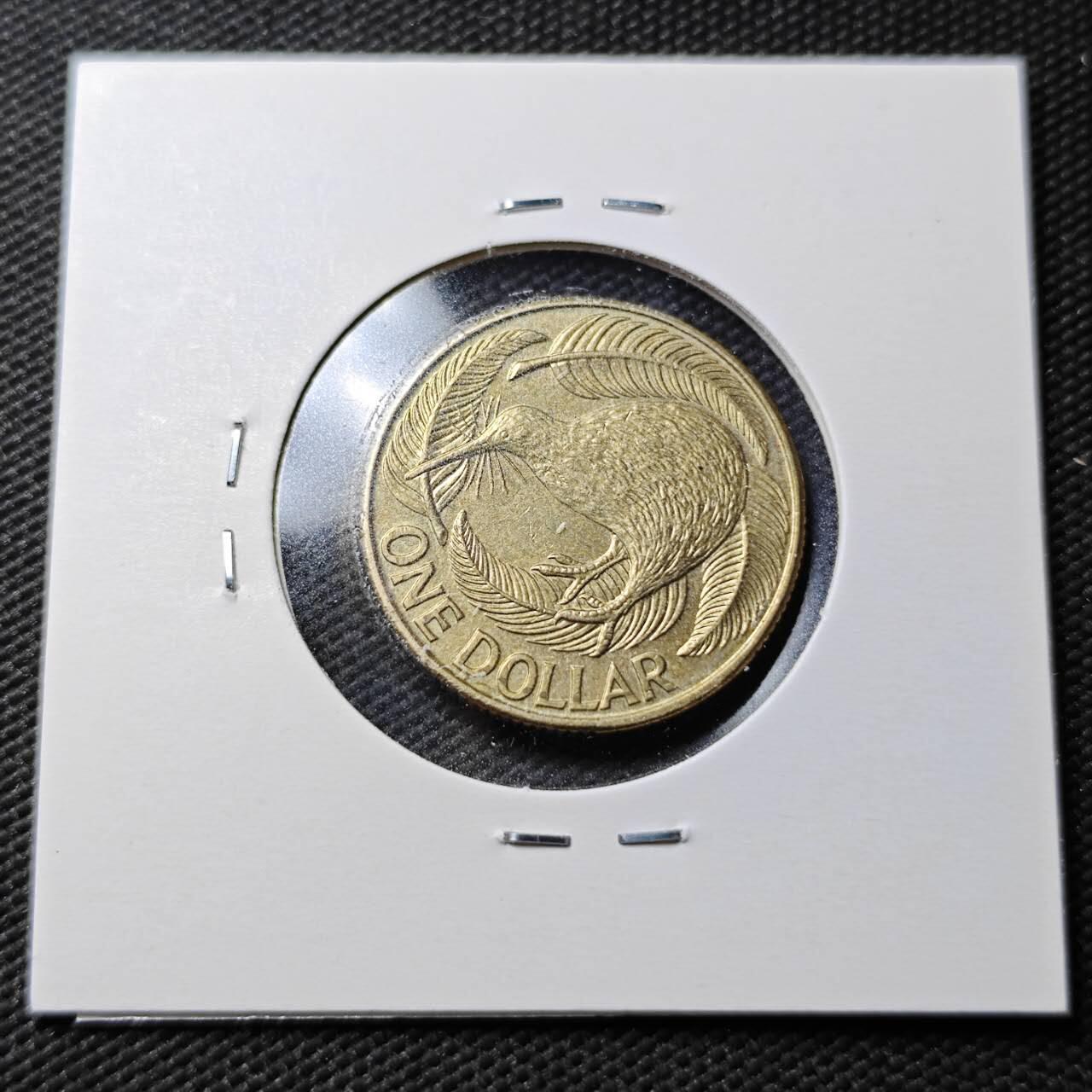 KK钱币收藏小铺  第360场  2月预留时间 周末发货 2002新西兰1元 