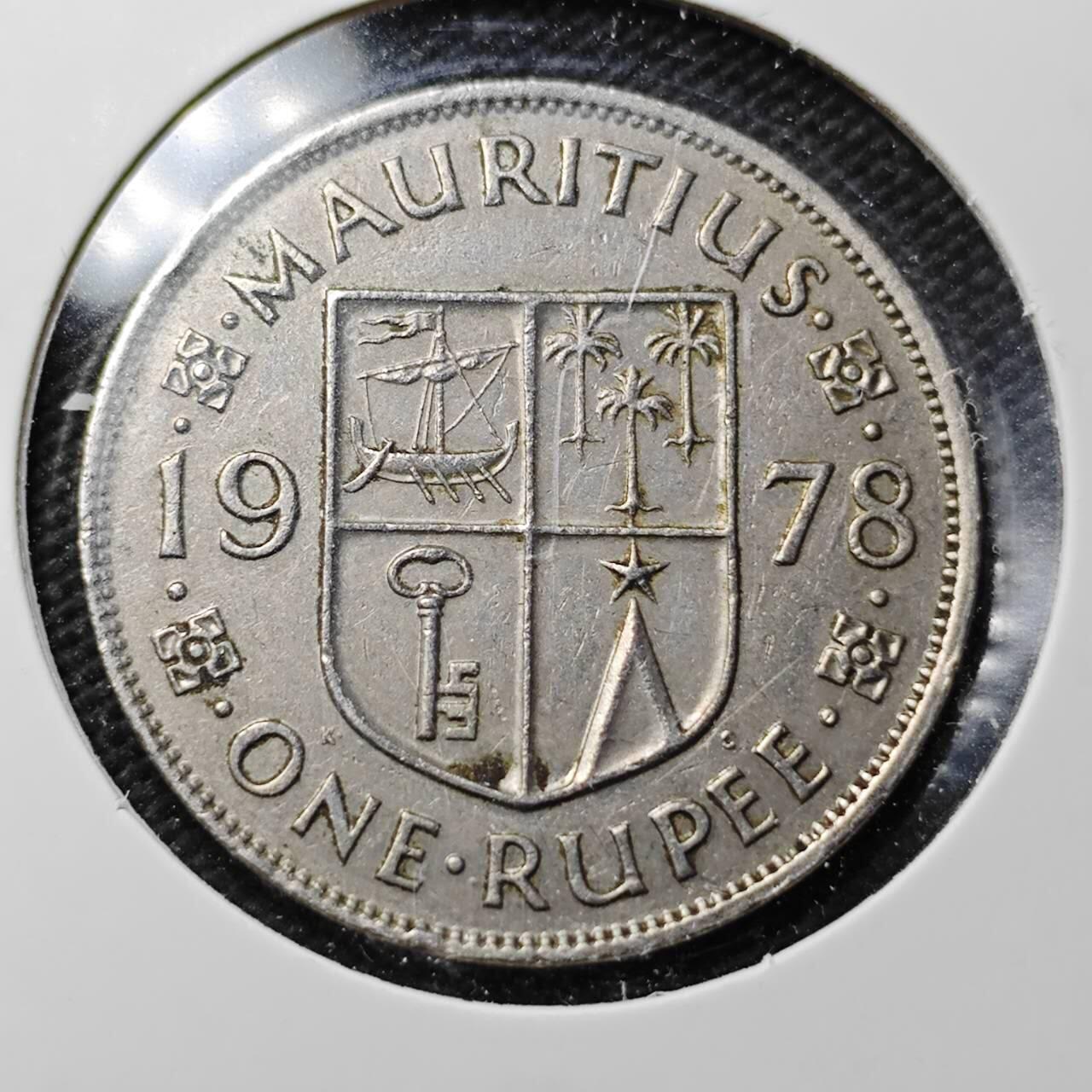 KK钱币收藏小铺  第360场  2月预留时间 周末发货  1978毛里求斯1卢比