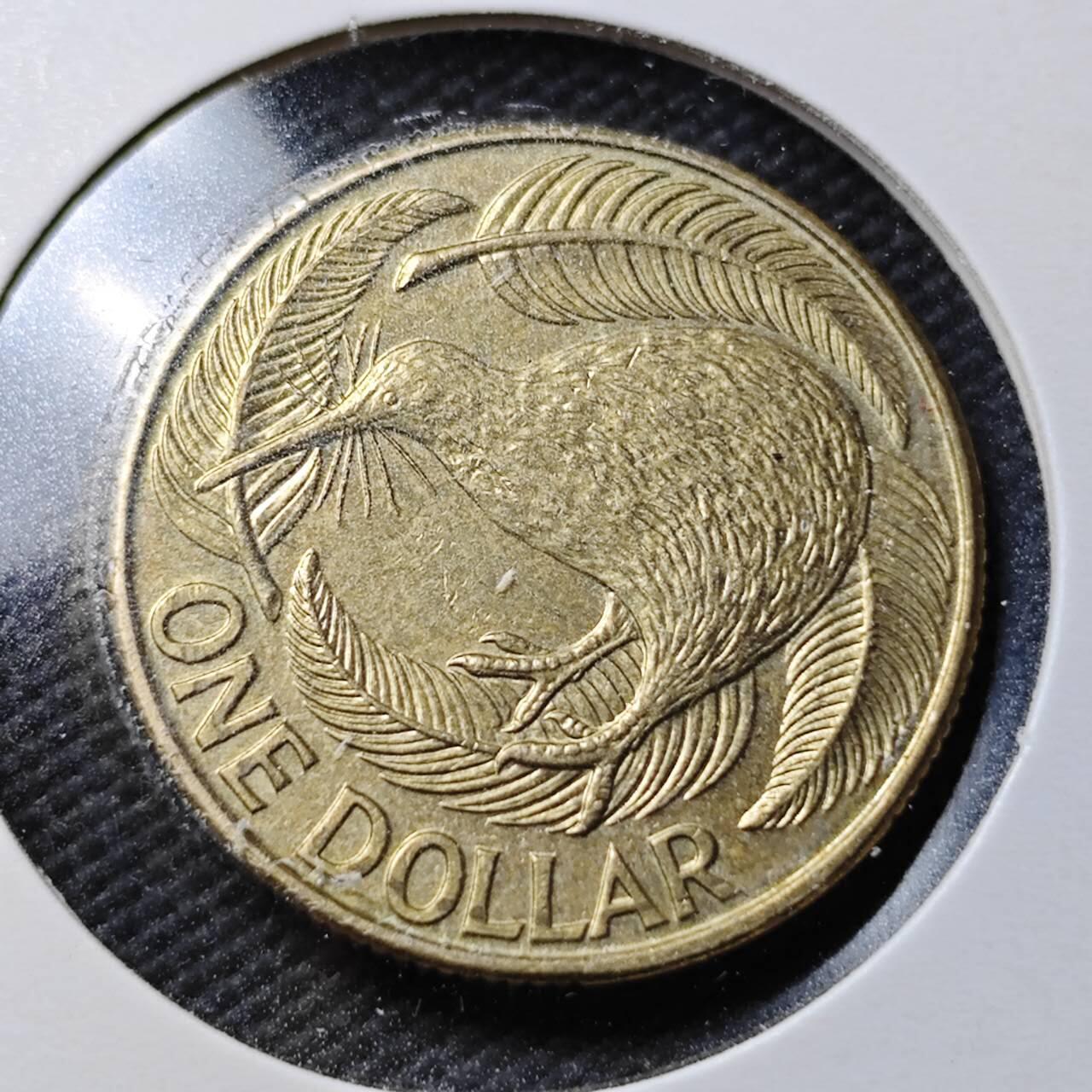 KK钱币收藏小铺  第360场  2月预留时间 周末发货 2002新西兰1元 