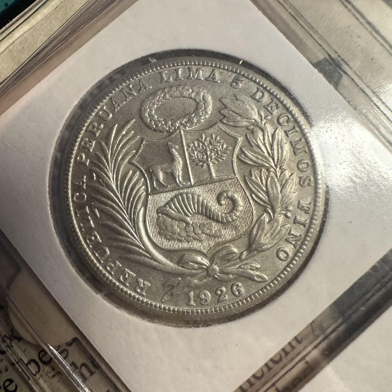 蒂克钱币-第54场 外国精品套币 银币专场 秘鲁 册装 银币一组4枚 品相如图 2枚小面值3.75g 90%银，大面2枚 37.5g 50%银