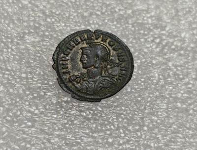 瓶子🏺第214期拍卖会 - 公元276-282年古罗马时期普罗布斯  1安东尼安铜币  背面皇帝骑马图案