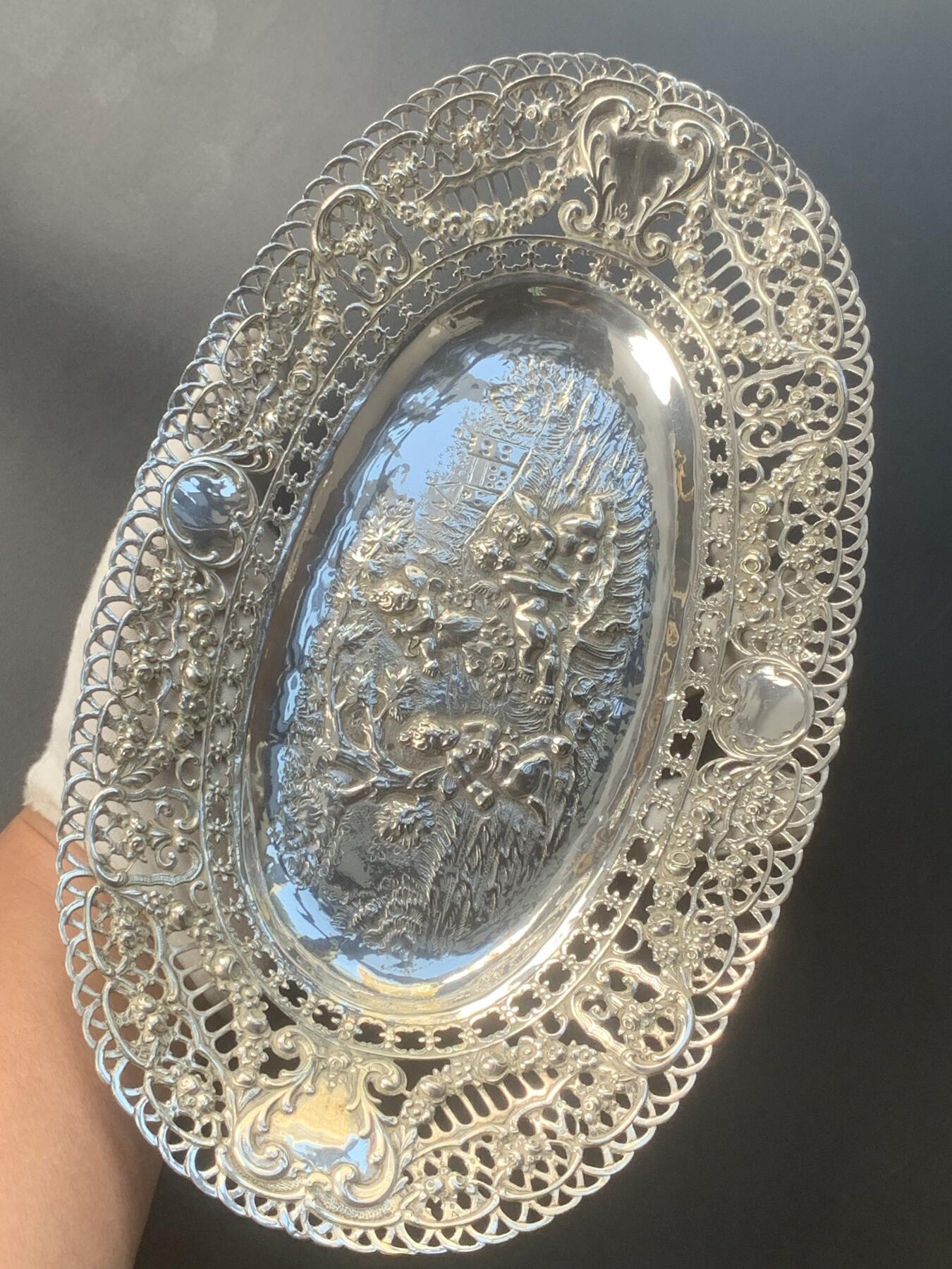 掌中浮雕-藏着的欧洲第039场 190X德国800银椭圆果篮，282mm X 170mm，207g，有银标