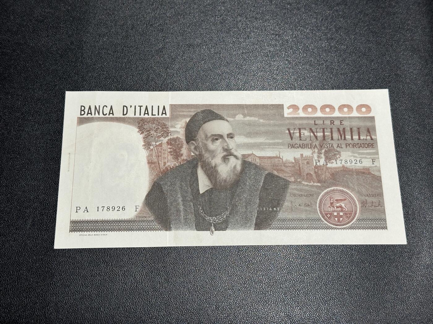 《外钞收藏家》第五百八十期（精选场）（本平台长期征集拍品、欢迎藏友们联系合作）