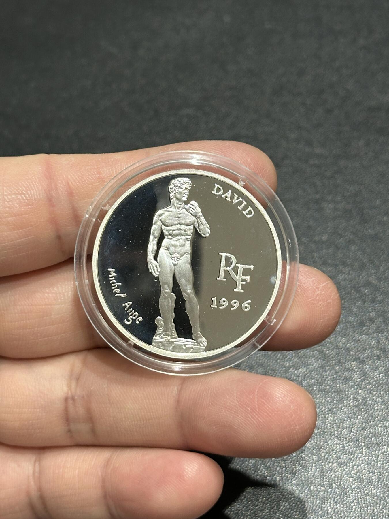 《外钞收藏家》第五百八十期（精选场）（本平台长期征集拍品、欢迎藏友们联系合作）