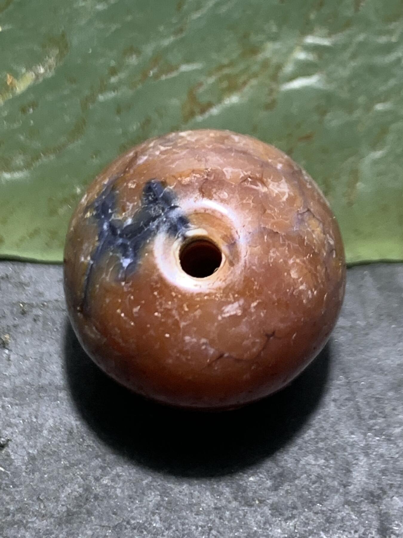 高玉化奶油皮风化纹玛瑙苹果珠一颗 随形老料玛瑙温润如脂孤