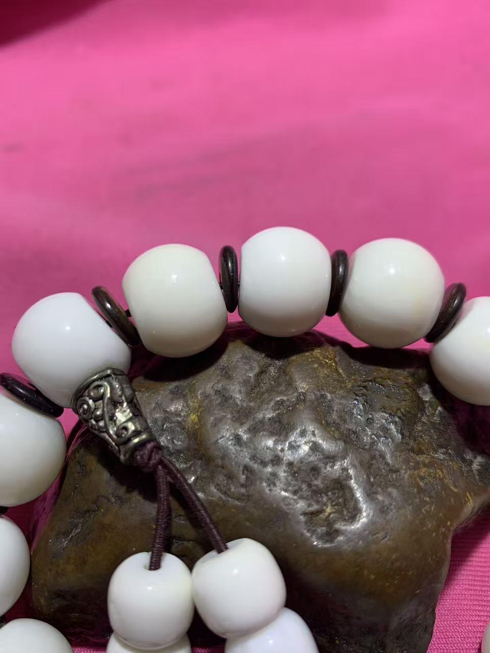 深海奶白高玉化贝化玉鼓珠手串一条