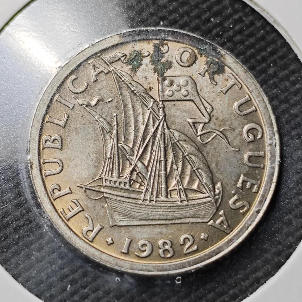 KK钱币收藏小铺  第360场  2月预留时间 周末发货  1982葡萄牙2.5埃斯库多