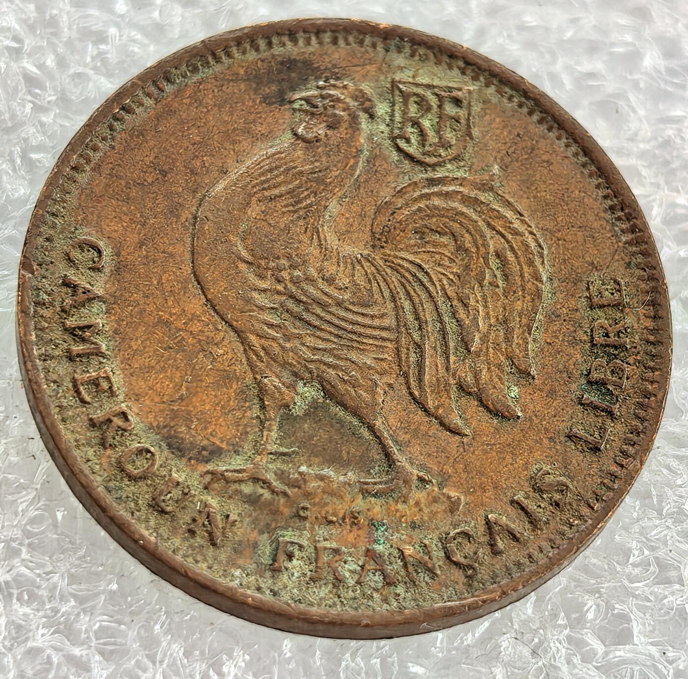 外国优质纪念币银币，周六晚上九点倒数截拍，满百包邮，可寄存半年，喜欢朋友微信扫描二维码可直接参拍