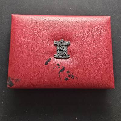 【全场包邮】纯粹捡漏拍473场（免费代拍第10场） - 英国1999年官方精制套币-含5镑戴安娜王妃+2镑橄榄球世界杯+1镑苏格兰狮徽精制纪念币