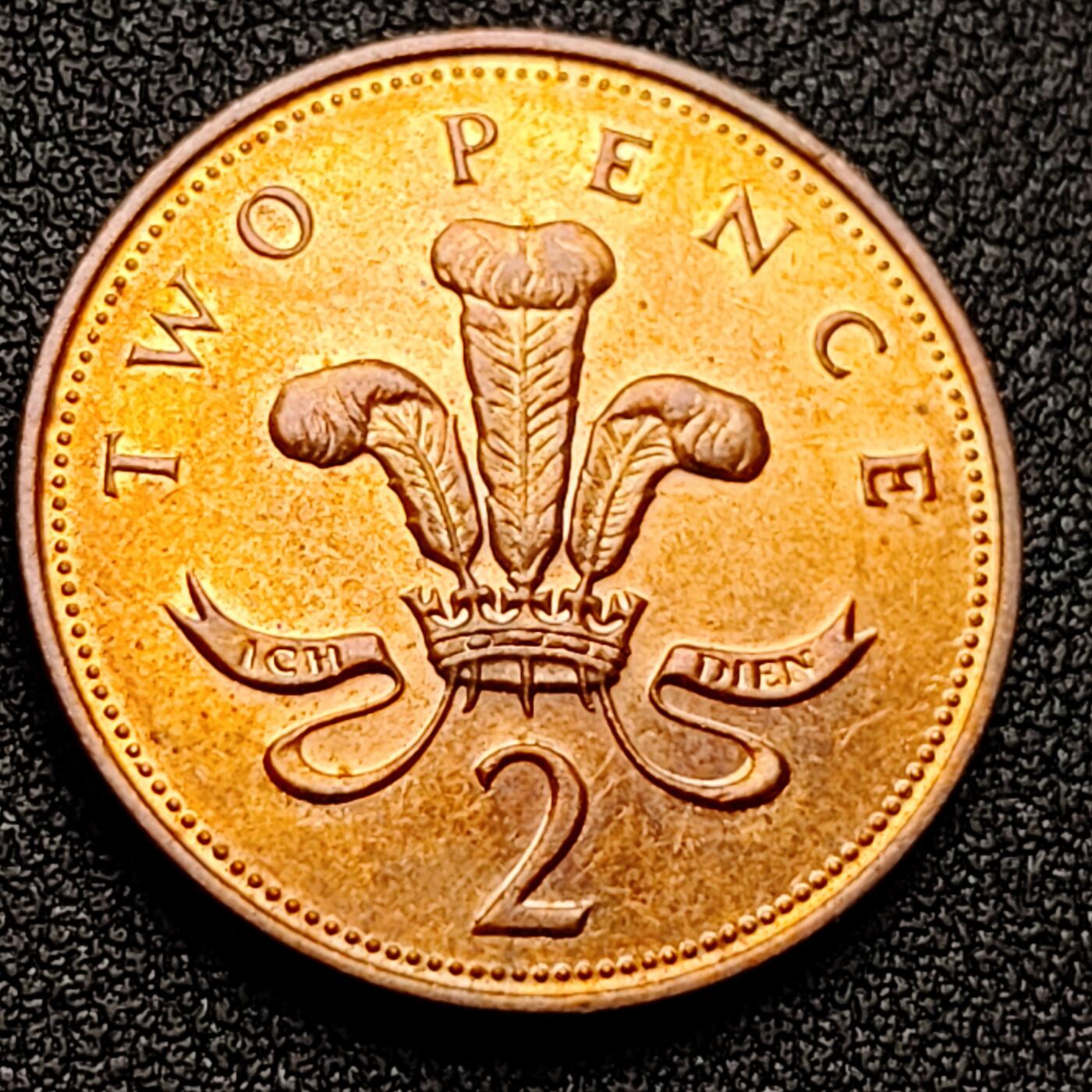 泉币菌-第119场-精品福利场 铜光美品 英国2便士 硬币 伊丽莎白女王 孔雀翎皇冠 外国钱 26mm