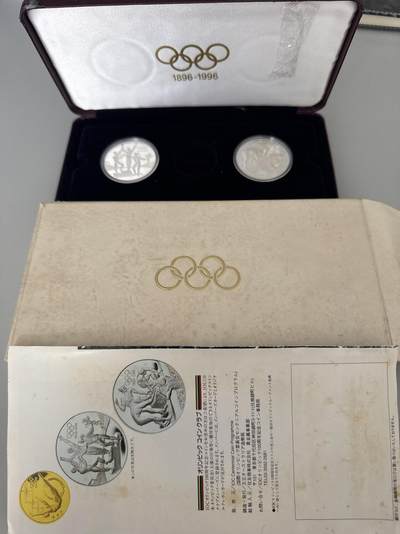 ❤️【币观天下】❤️ 第329期钱币拍卖- 2025.10.31周五晚上6点半场-长期征集拍品 - 2*1盎司盒证齐全澳大利亚1993年奥运百年-参与、友谊、公平竞争精制纪念银币2枚套925银33.63克+33.63克，直径40毫米
