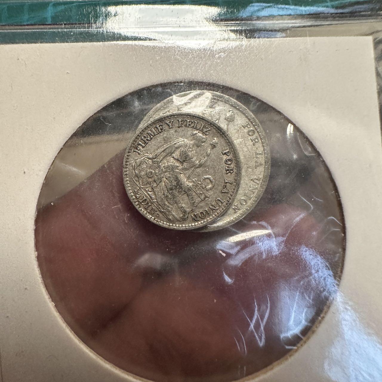 蒂克钱币-第54场 外国精品套币 银币专场 秘鲁 册装 银币一组4枚 品相如图 2枚小面值3.75g 90%银，大面2枚 37.5g 50%银