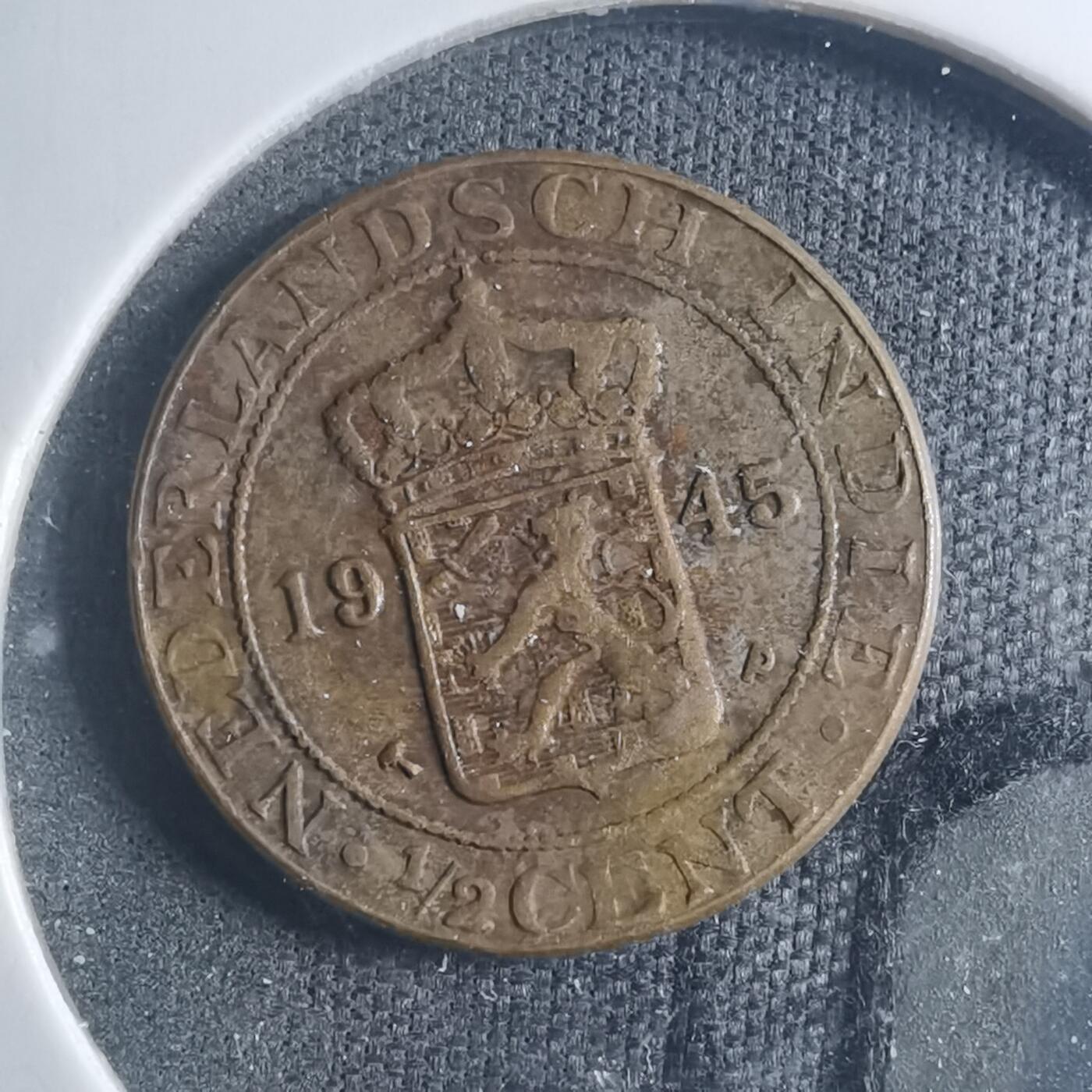 沼泽如烟--第885场 荷属东印度1945年半分