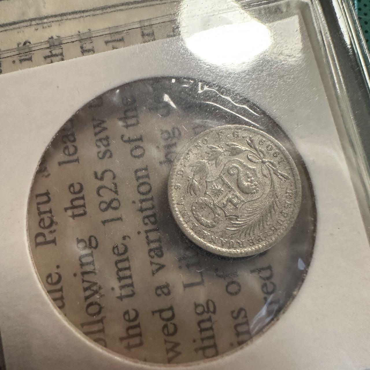 蒂克钱币-第54场 外国精品套币 银币专场 秘鲁 册装 银币一组4枚 品相如图 2枚小面值3.75g 90%银，大面2枚 37.5g 50%银