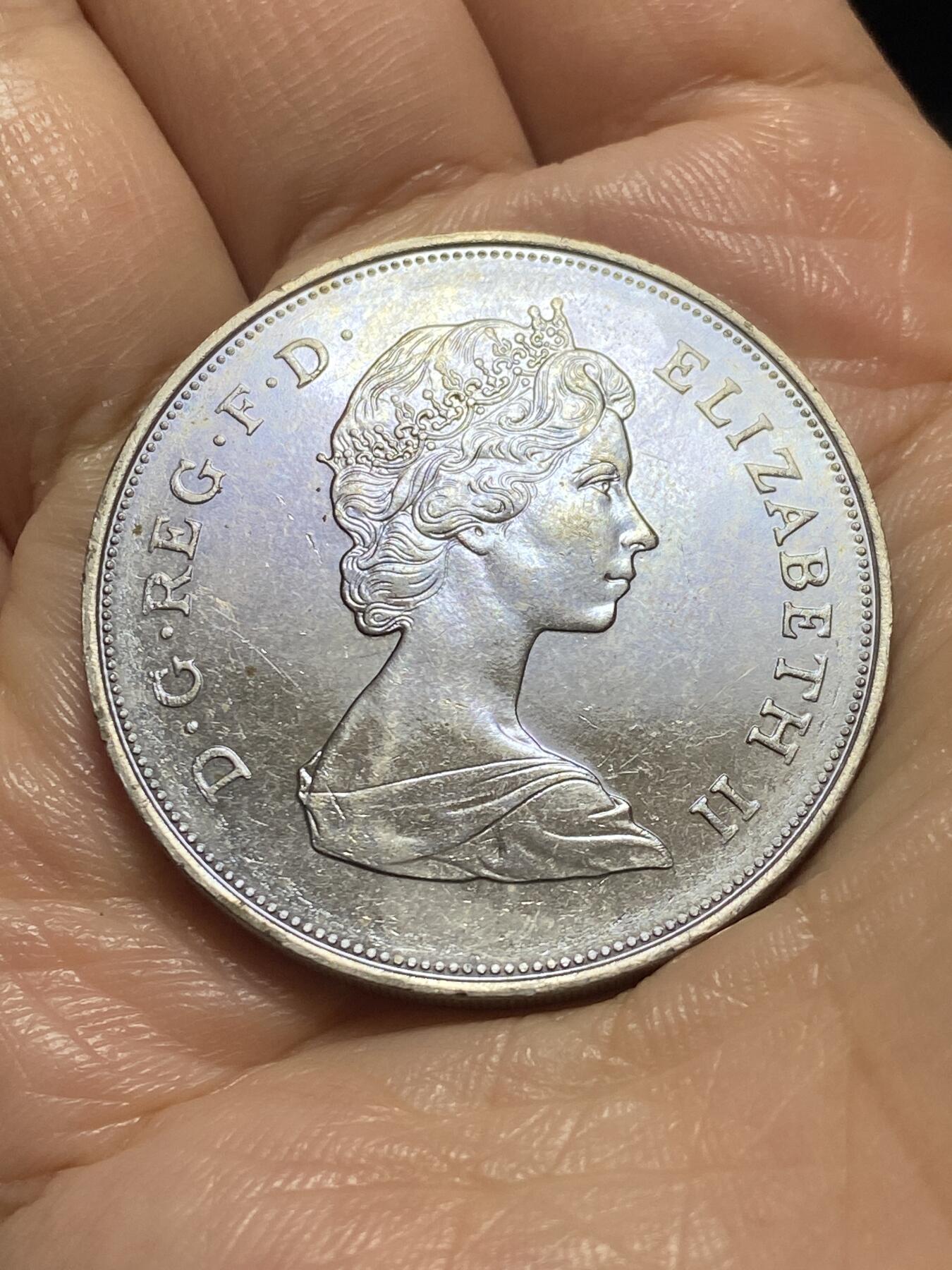 2025年第一百一十九场(总第一百四十五场）外国好品散币(免佣金) 英国🇬🇧1980年25便士(伊丽莎白二世女王母亲80岁寿辰纪念币)