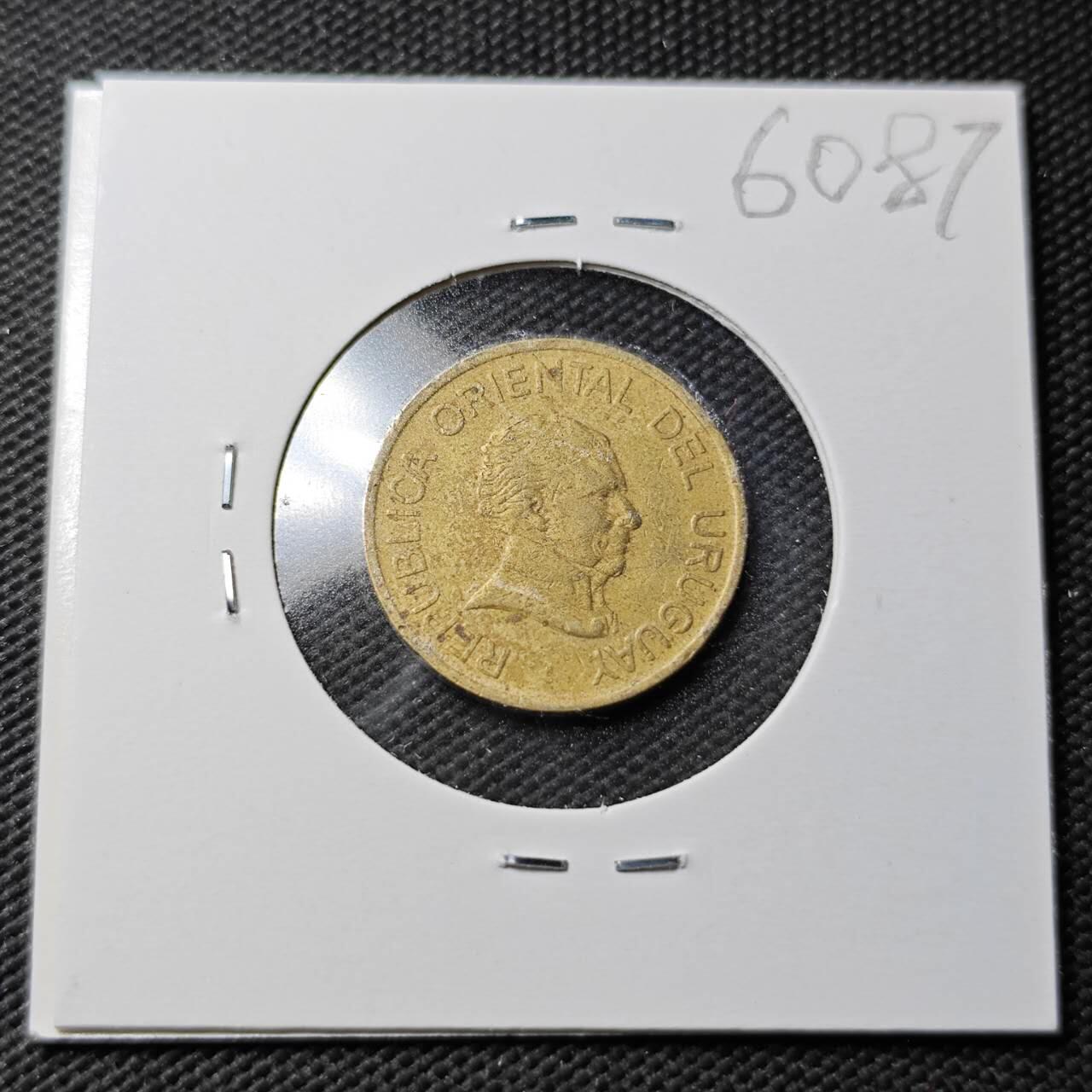 KK钱币收藏小铺  第360场  2月预留时间 周末发货  1998乌拉圭1比索