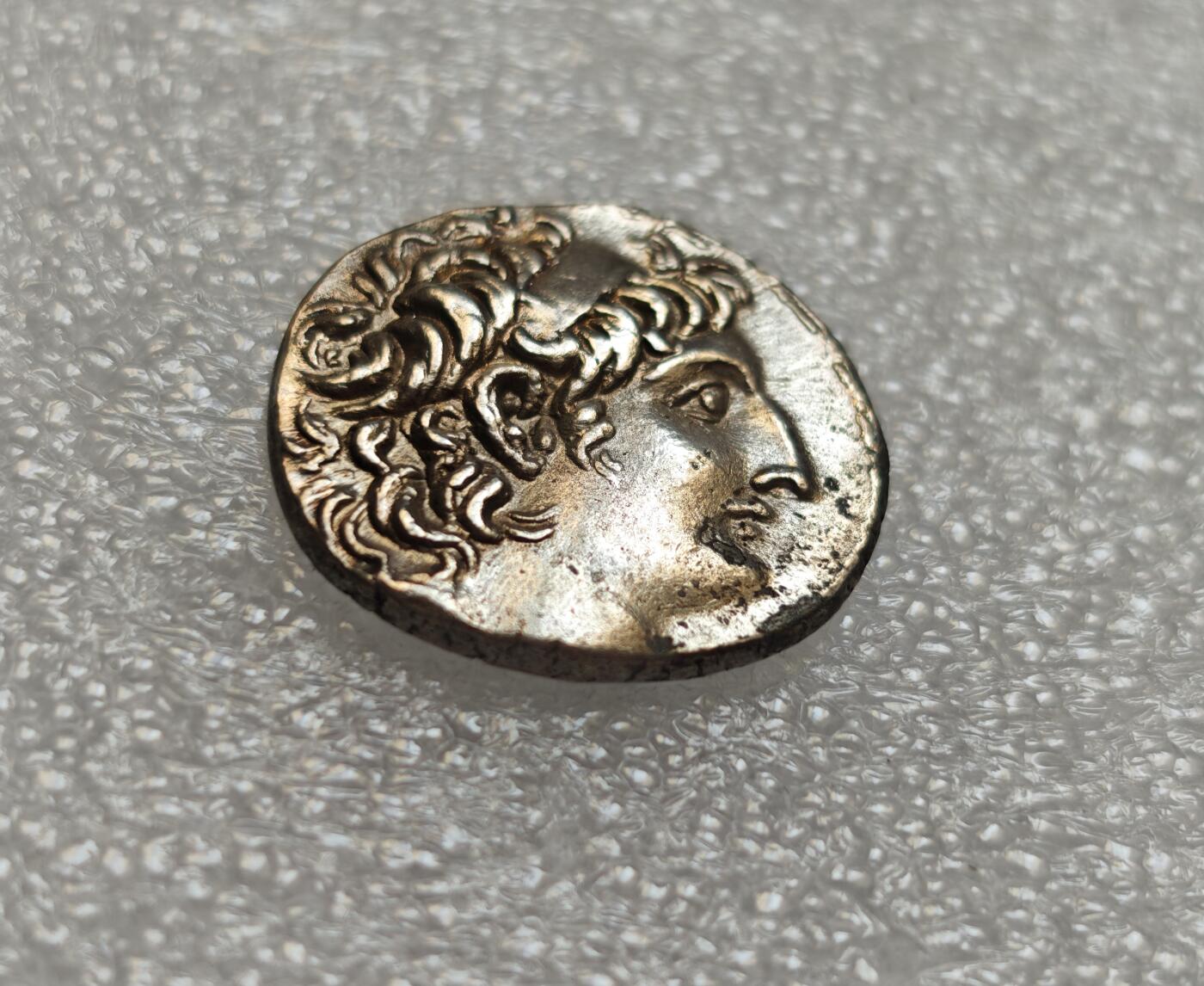 瓶子🏺第214期拍卖会  古希腊约公元前116-前115年塞琉古王国安条克八世大银币  面值四德拉克马  深打细节好