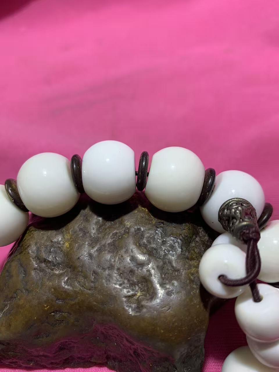 深海奶白高玉化贝化玉鼓珠手串一条