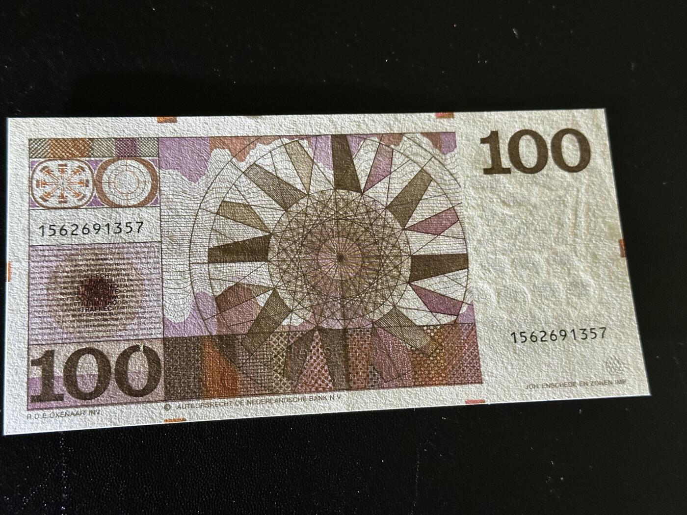 《外钞收藏家》第五百八十期（精选场）（本平台长期征集拍品、欢迎藏友们联系合作）