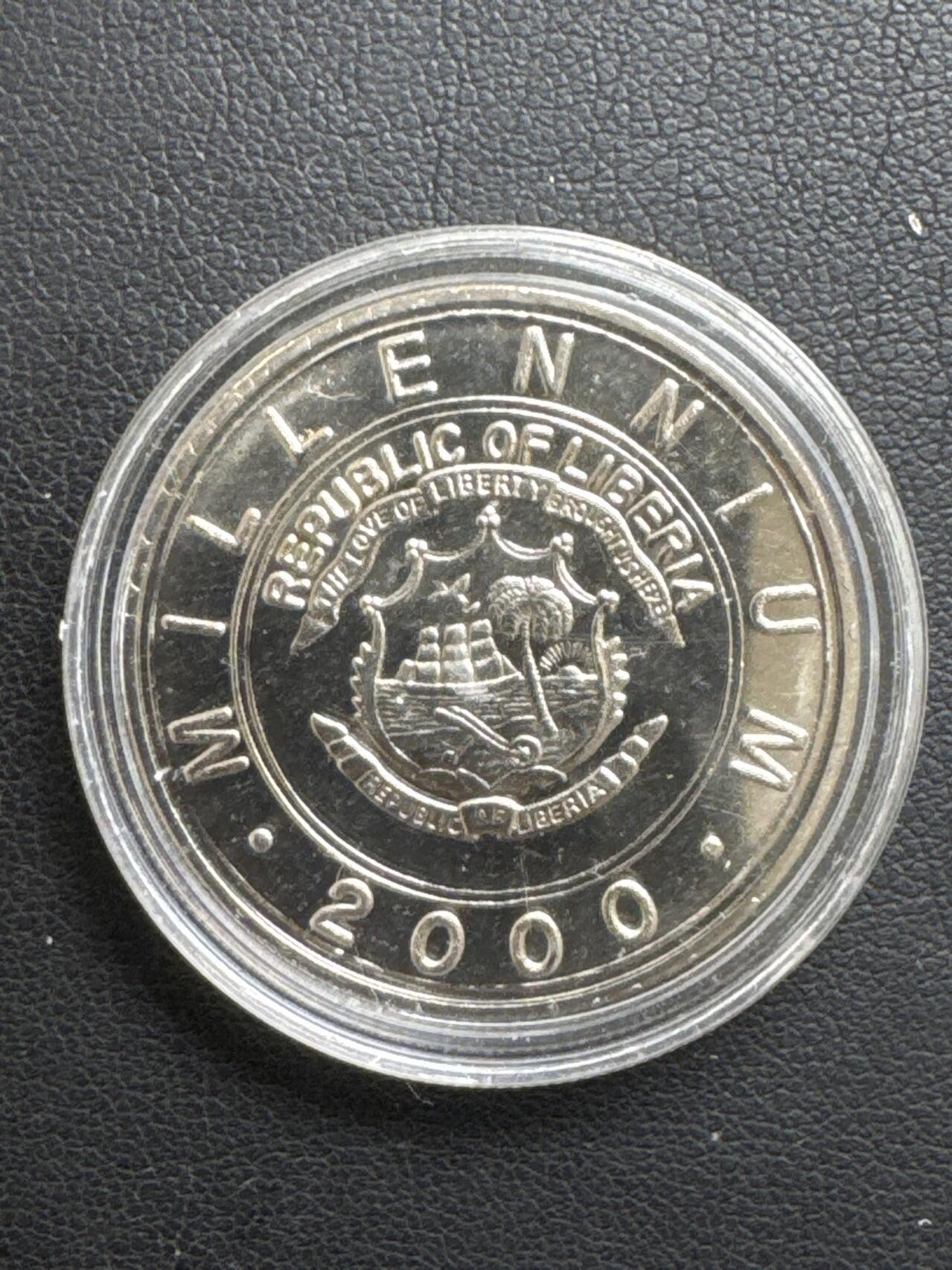 ❤️【币观天下】❤️ 第329期钱币拍卖- 2025.10.31周五晚上6点半场-长期征集拍品 利比里亚2000年生肖狗铜镍纪念币11.18克直径31.6毫米