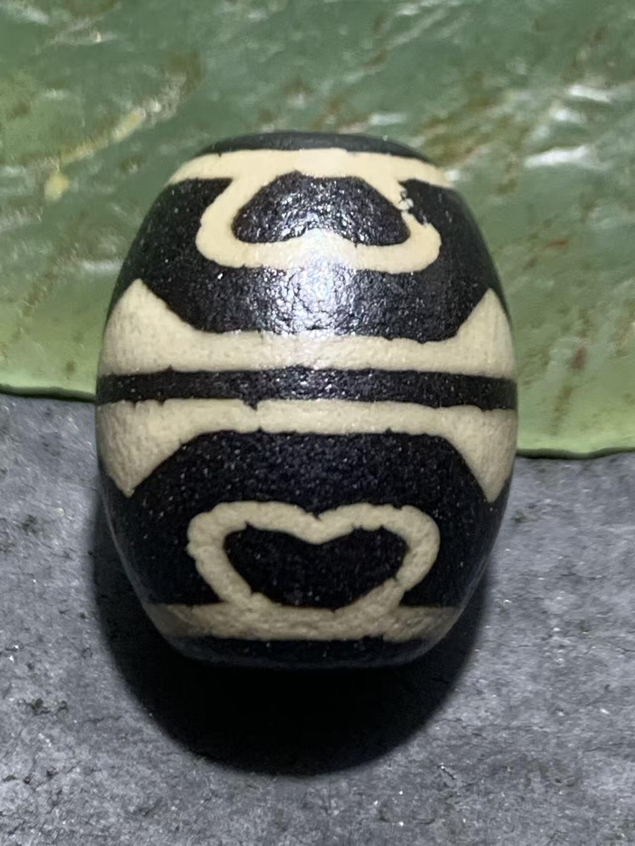 仅此一颗，精品藏传莲花天珠一颗，