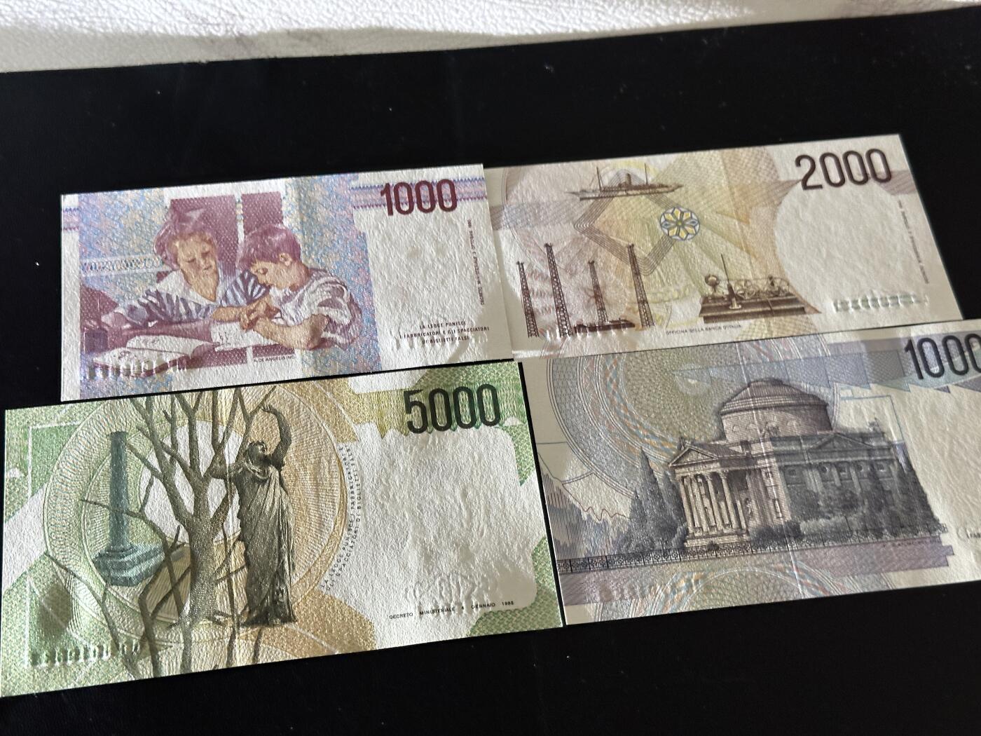 《外钞收藏家》第五百八十期（精选场）（本平台长期征集拍品、欢迎藏友们联系合作）